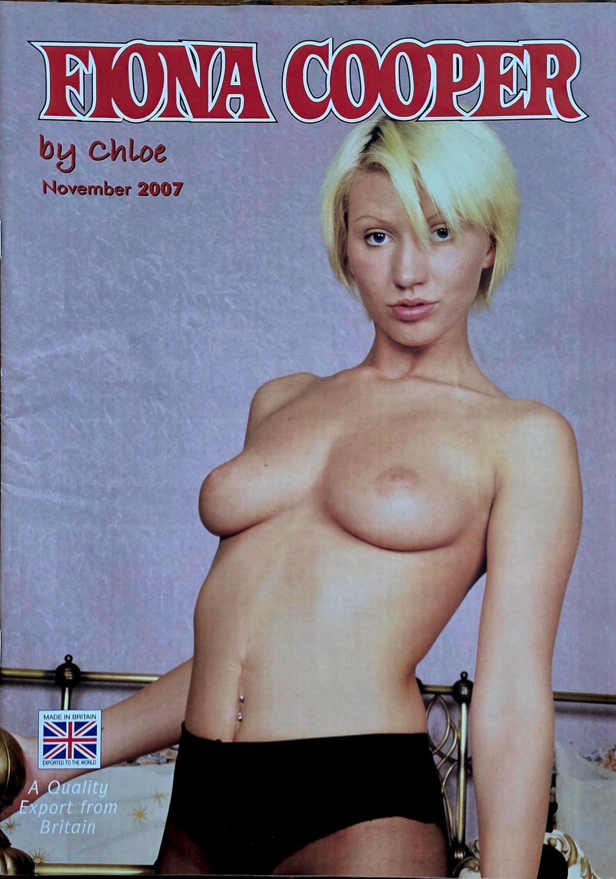 Fiona Cooper by Chloe November 2007 Excellent condition- Men's Adult Glamour