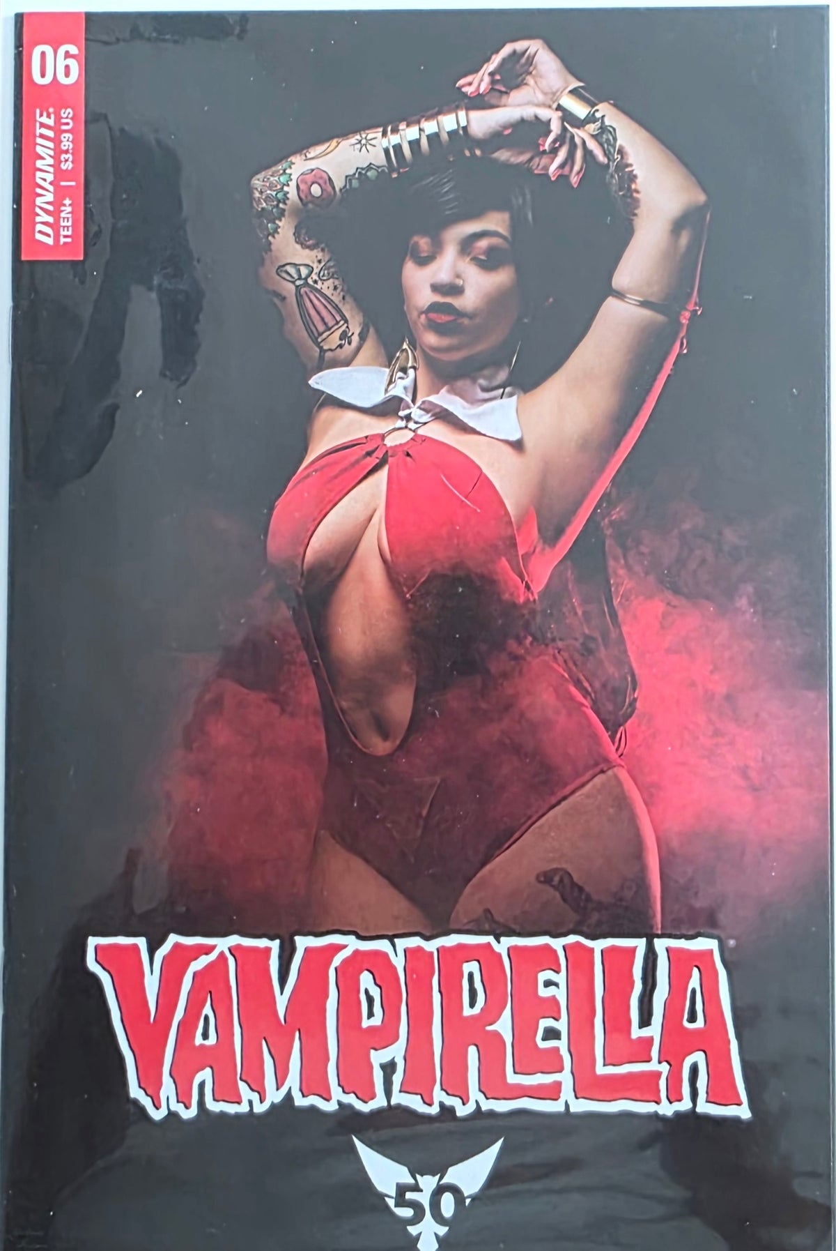 Vintage Vampirella #6 Variant Cover Excellent condition- Comic Graphic Magazine